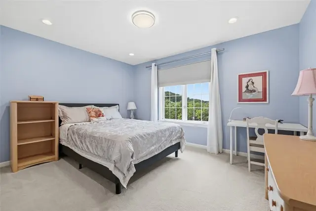 7063 Bennington Woods Dr gallery image 43