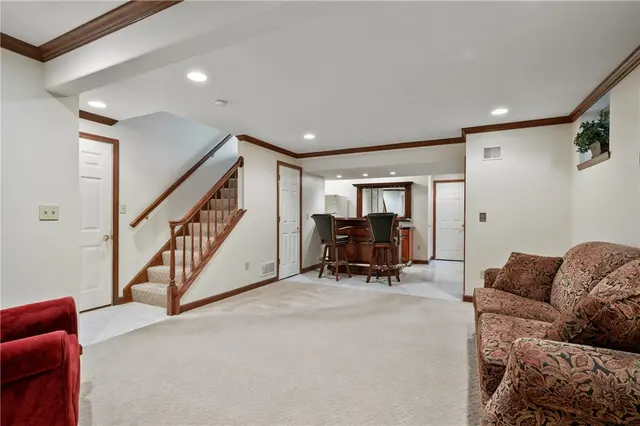 7069 Bennington Woods Dr gallery image 12
