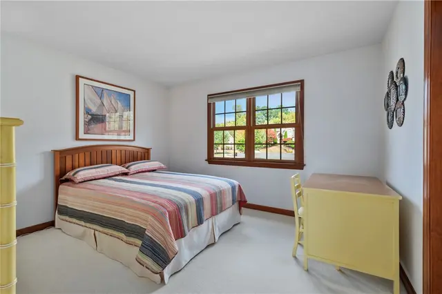 7069 Bennington Woods Dr gallery image 15