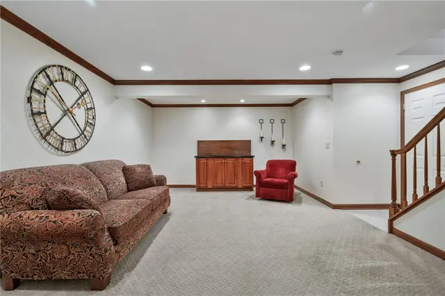 7069 Bennington Woods Dr gallery image 21