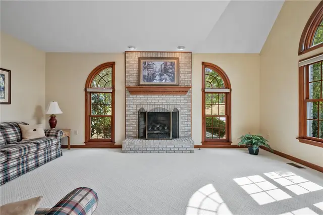 7069 Bennington Woods Dr gallery image 23