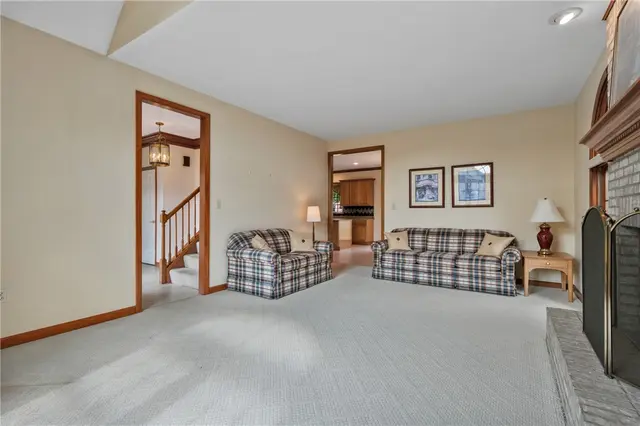 7069 Bennington Woods Dr gallery image 27