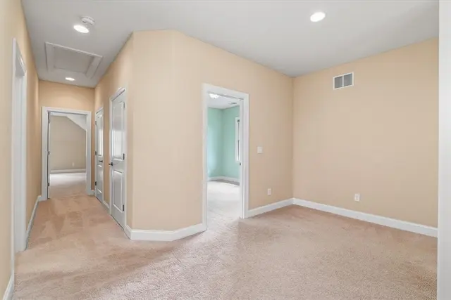 707 Onondaga Cir gallery image 7