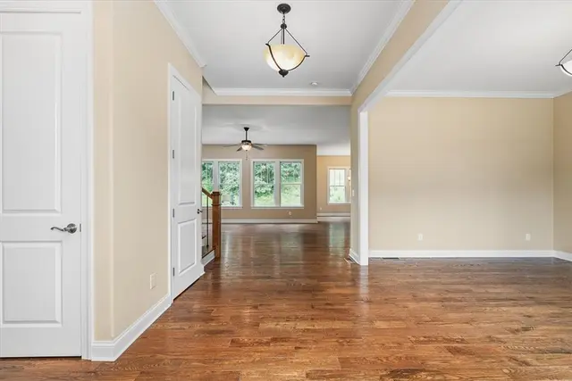 707 Onondaga Cir gallery image 8