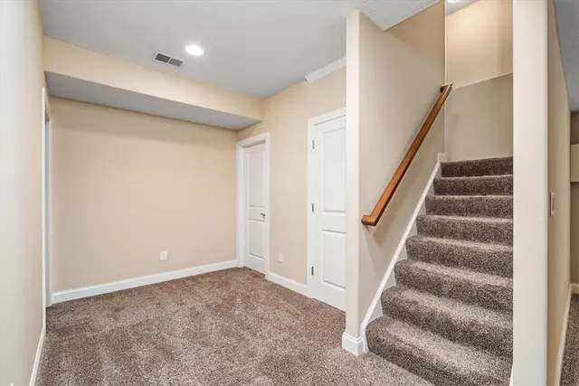 707 Onondaga Cir gallery image 9
