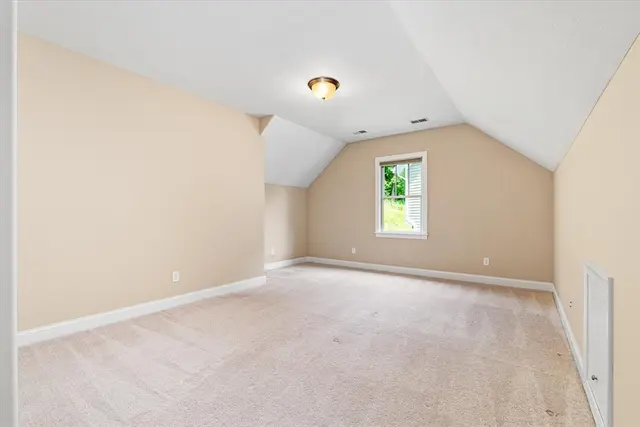 707 Onondaga Cir gallery image 12