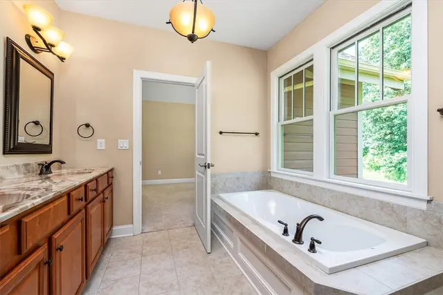 707 Onondaga Cir gallery image 21