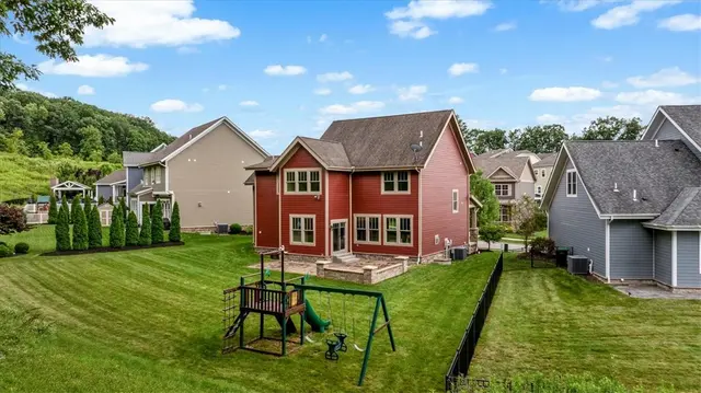 707 Onondaga Cir gallery image 24