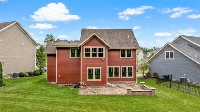 707 Onondaga Cir gallery image 34