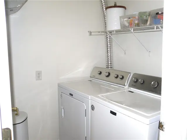 707 Sonie Drive gallery image 3