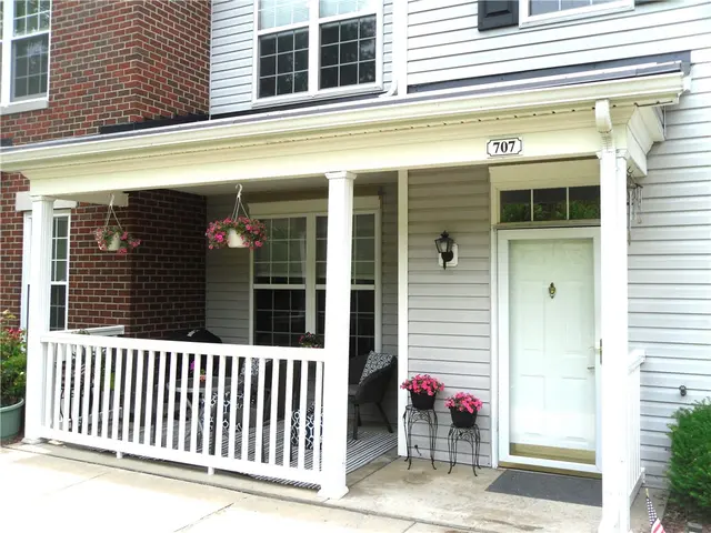 707 Sonie Drive gallery image 7
