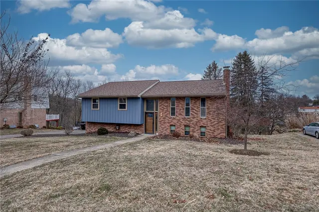708 Brookshire Dr gallery image 2