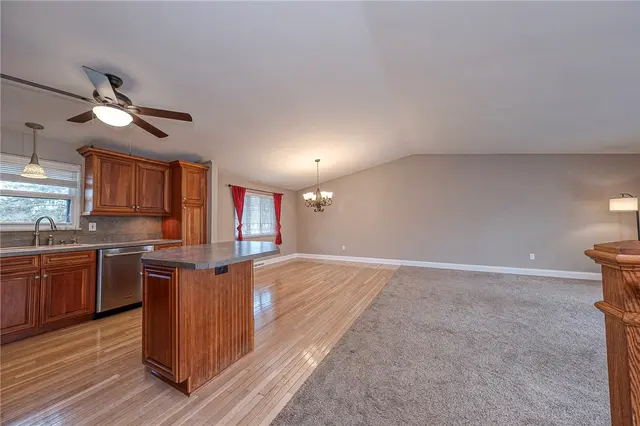 708 Brookshire Dr gallery image 7
