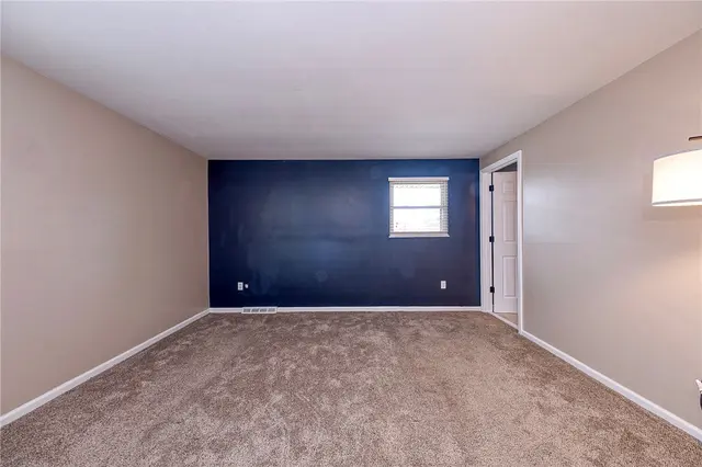 708 Brookshire Dr gallery image 10