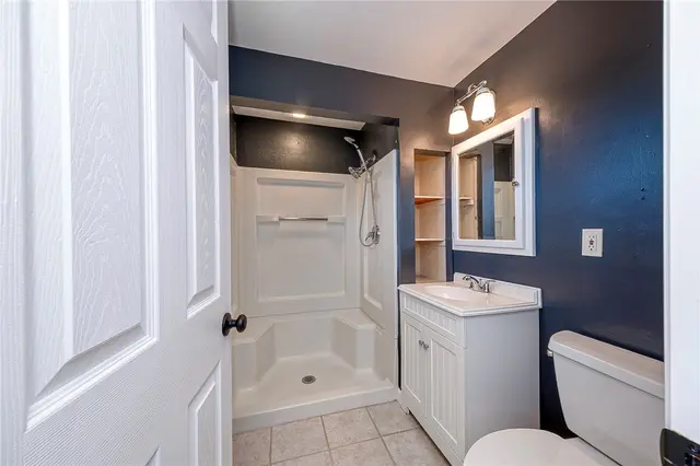 708 Brookshire Dr gallery image 11