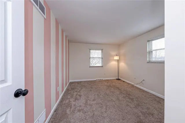 708 Brookshire Dr gallery image 15