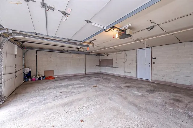 708 Brookshire Dr gallery image 23