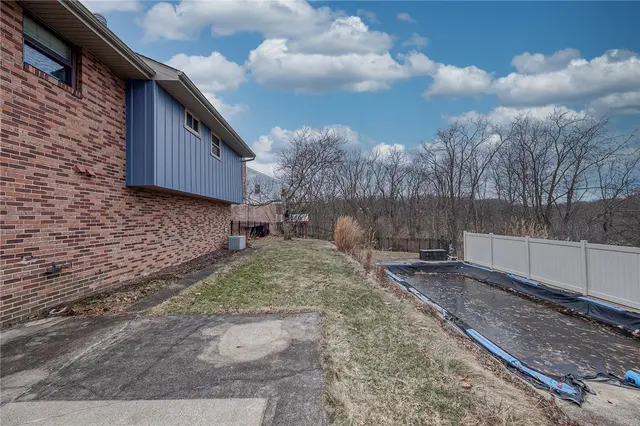 708 Brookshire Dr gallery image 24