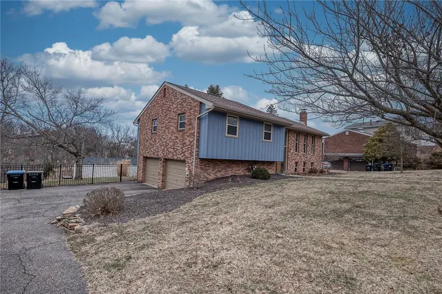 708 Brookshire Dr gallery image 25