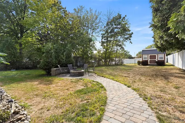 708 Mica Dr gallery image 9