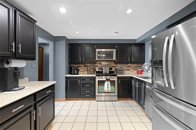 708 Mica Dr gallery image 15