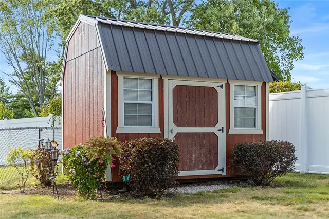 708 Mica Dr gallery image 16