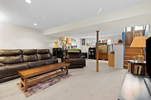708 Mica Dr gallery image 24