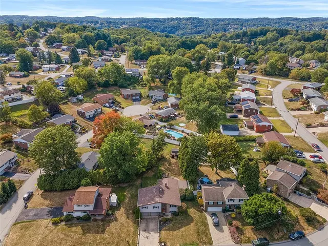 708 Mica Dr gallery image 43