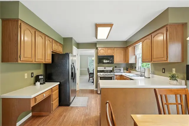 708 Reiser Court gallery image 31