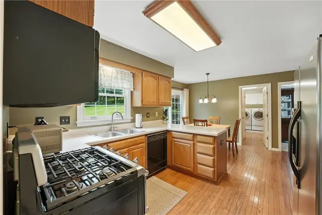 708 Reiser Court gallery image 40