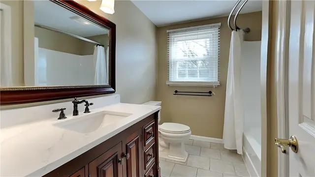 7102 Cresswyck Ct. gallery image 2