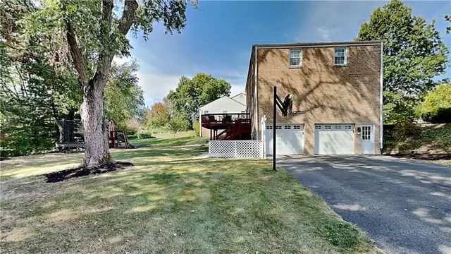 7102 Cresswyck Ct. gallery image 3
