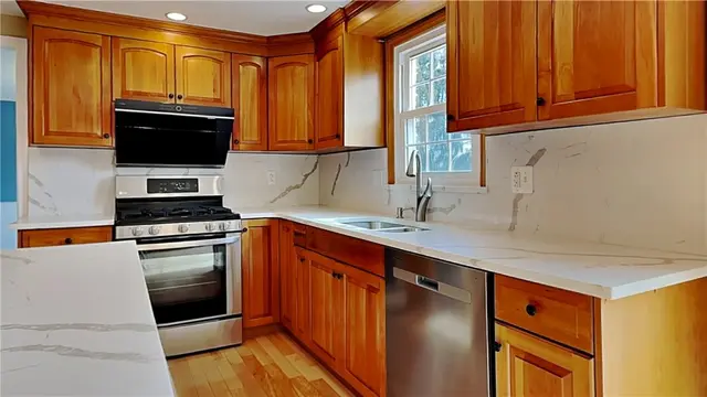 7102 Cresswyck Ct. gallery image 6