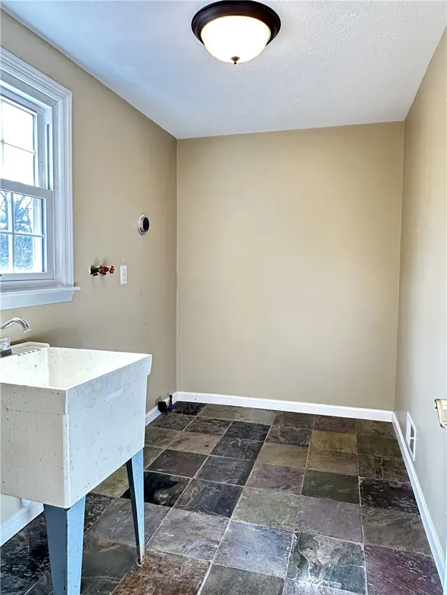 7102 Cresswyck Ct. gallery image 21