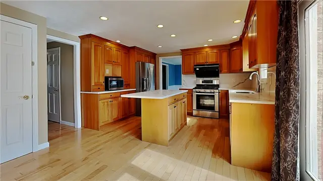 7102 Cresswyck Ct. gallery image 25