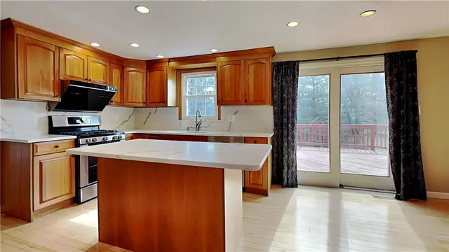 7102 Cresswyck Ct. gallery image 34