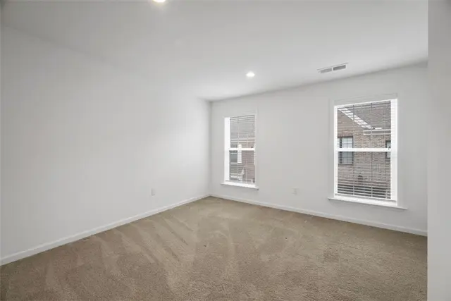 711 England Rd gallery image 30