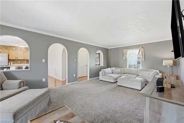 711 Es Farms Drive gallery image 19