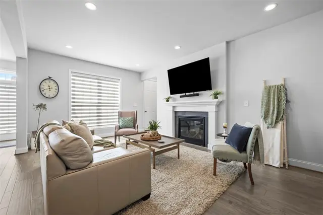 711 Withers Park Dr gallery image 20