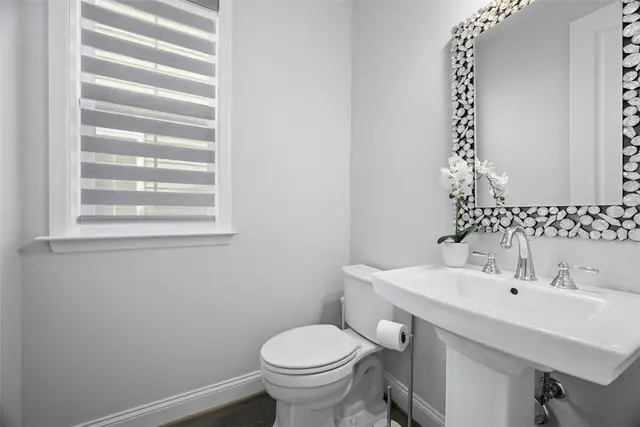 711 Withers Park Dr gallery image 26