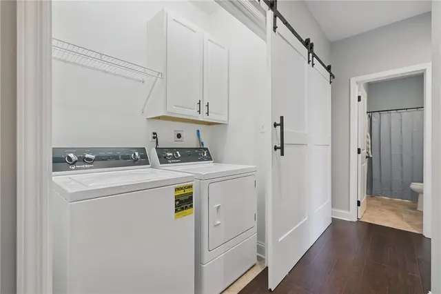713 Crystal Spring Court gallery image 14