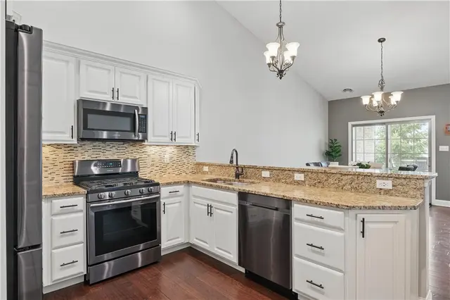 713 Crystal Spring Court gallery image 18