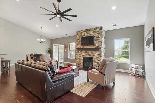 713 Crystal Spring Court gallery image 21
