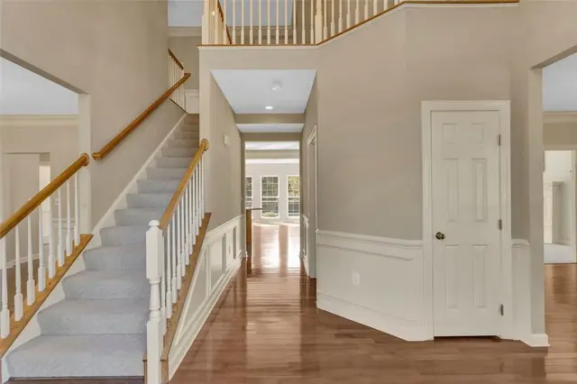 713 Seth Dr gallery image 9
