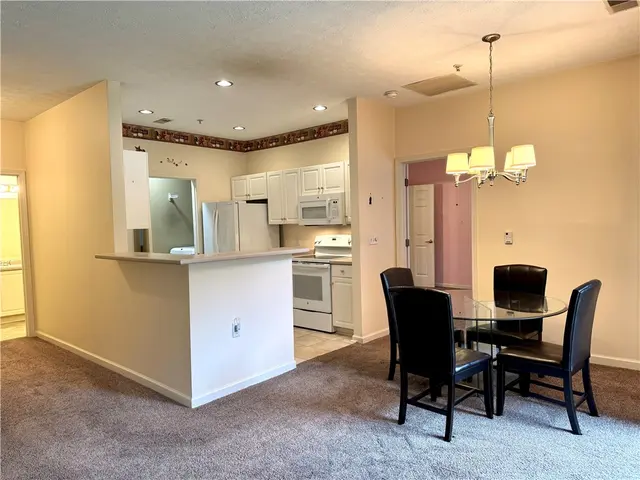 713 Stockton Ridge gallery image 18
