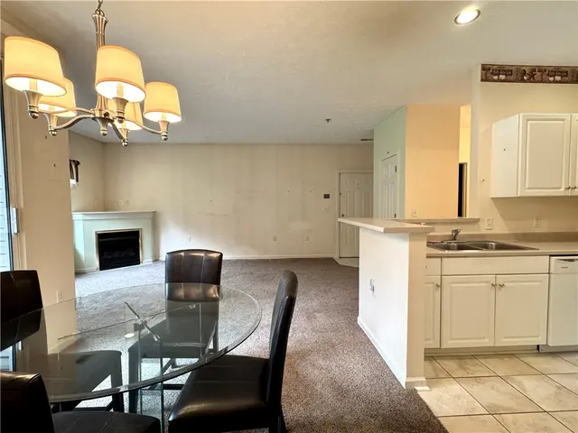713 Stockton Ridge gallery image 24