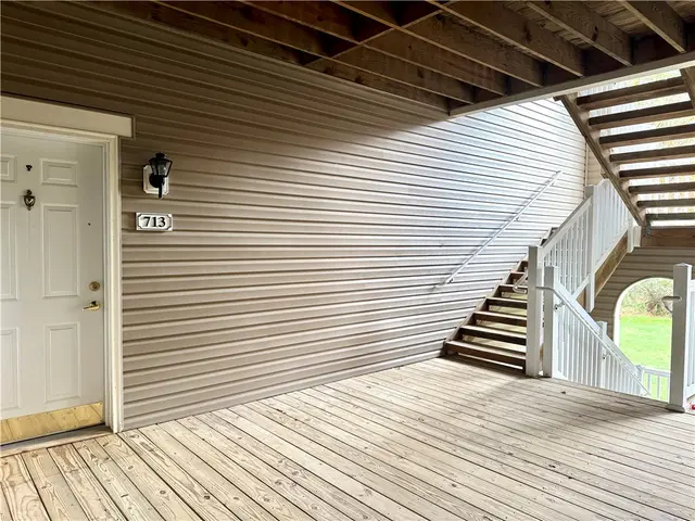 713 Stockton Ridge gallery image 28