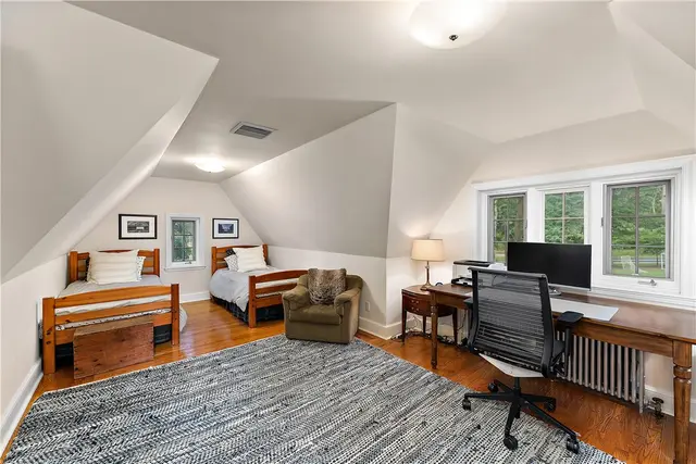 714 Irwin Dr gallery image 45