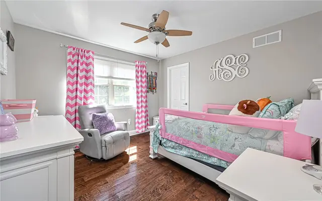 715 Breckland Drive gallery image 8