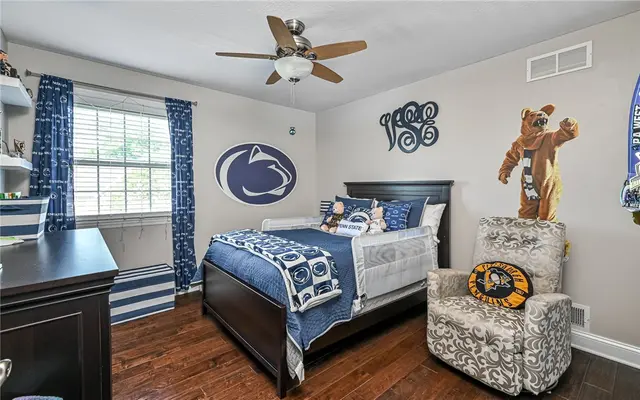715 Breckland Drive gallery image 10